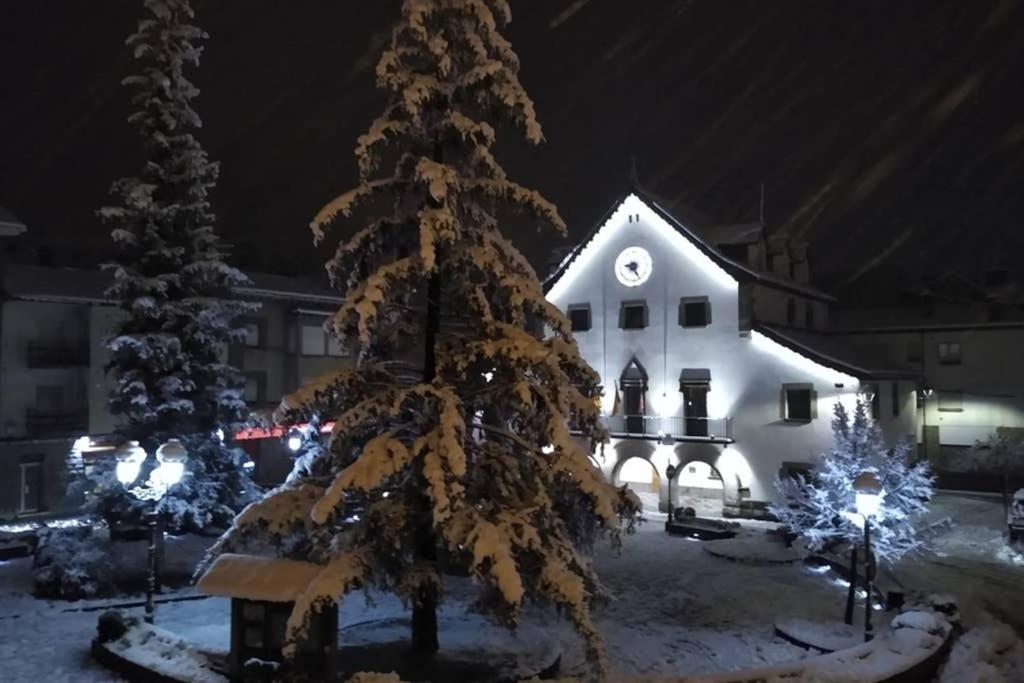 Apartament El Capricho De Bego Biescas  Zewnętrze zdjęcie